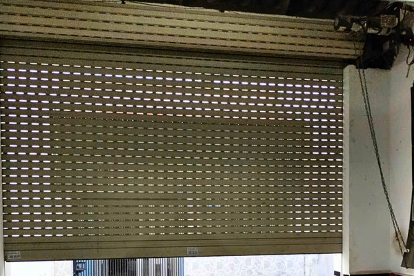 THANH LÝ CỬA CUỐN CŨ