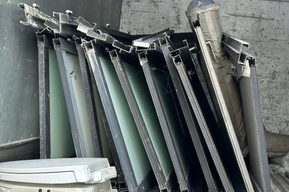 THU MUA CỬA NHÔM TRỌN GÓI